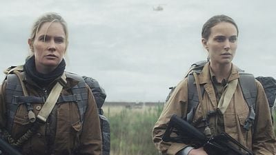 Imagem da notícia Aniquilação: Natalie Portman, Jennifer Jason Leigh e diretor Alex Garland comentam acusações de embranquecimento