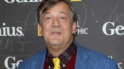 Stephen Fry revela luta contra câncer de próstata