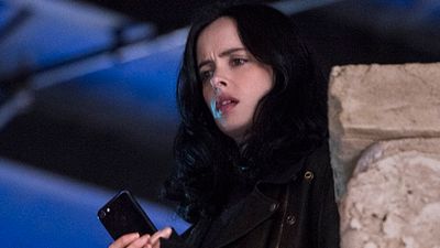 Imagem da notícia Jessica Jones: "Não deveria ser fora do comum", diz showrunner sobre ter apenas diretoras do sexo feminino na segunda temporada