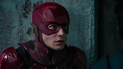 Imagem da notícia Zack Snyder revela easter egg de Watchmen em Liga da Justiça