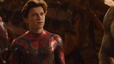 Imagem da notícia Vingadores 4: Roteiristas dizem que filme será muito diferente de Guerra Infinita e fãs não têm ideia do que os espera