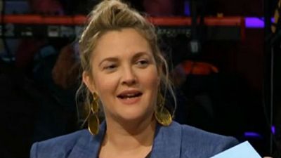 Imagem da notícia Drew Barrymore afirma que Adam Sandler tem mais talento que Jake Gyllenhaal