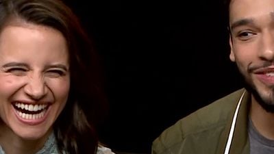 Imagem da notícia Contra a Parede: Elenco de 3% escolhe entre 'Biscoito ou Bolacha', 'Processo ou Vestibular'