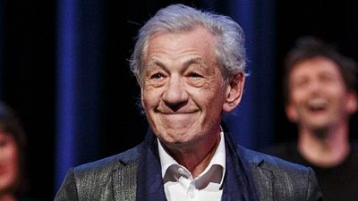 Imagem da notícia "Hollywood só descobriu recentemente que existem pessoas negras. Homens gays não existem", critica Ian McKellen