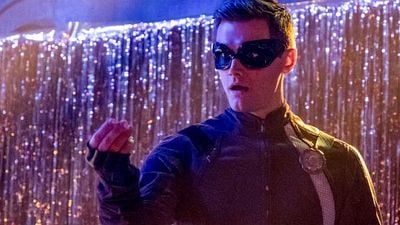 Imagem da notícia The Flash promove Homem Elástico para o elenco regular da 5ª temporada