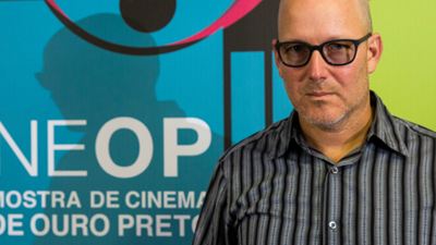 CineOP 2018: "Meu trabalho celebra a beleza da decomposição", decreta Bill Morrison (Entrevista)