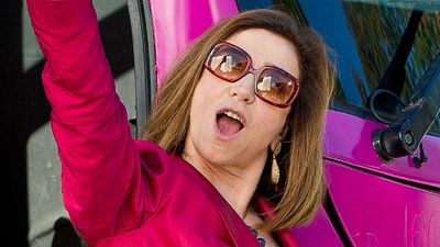 Imagem da notícia Marisa Orth exalta a loucura e o 'lado trash' de Sai de Baixo - O Filme (Exclusivo)