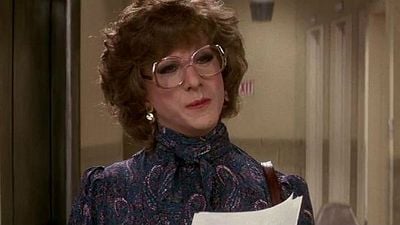Imagem da notícia Tootsie vai ganhar musical na Broadway com astro de Frozen