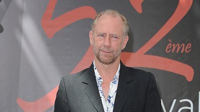 Imagem da notícia Supergirl: Ator de The Walking Dead se junta ao elenco da 4ª temporada