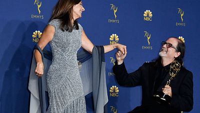 Imagem da notícia Emmy 2018: Rolou pedido de casamento no meio da premiação!