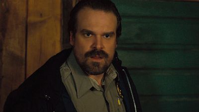 Imagem da notícia David Harbour se junta a Chris Hemsworth no flme de ação Dhaka