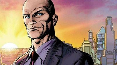 Imagem da notícia Supergirl: Veja a primeira imagem de Jon Cryer como Lex Luthor