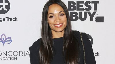 Imagem da notícia Criador de Mr. Robot está desenvolvendo nova série protagonizada por Rosario Dawson