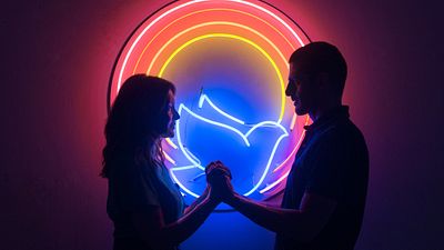 Imagem da notícia Divino Amor: Veja o cartaz oficial do drama estrelado por Dira Paes (Exclusivo)