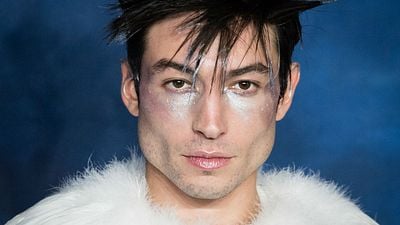 Imagem da notícia Ezra Miller vai estrelar adaptação de romance japonês
