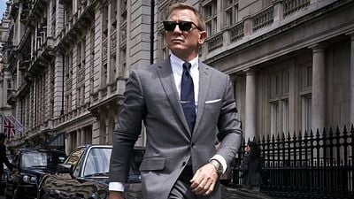 Imagem da notícia Bond 25: Daniel Craig aparece de volta ao set em imagem oficial