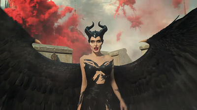 Imagem da notícia Malévola - Dona do Mal: Angelina Jolie luta contra Michelle Pfeiffer no trailer completo