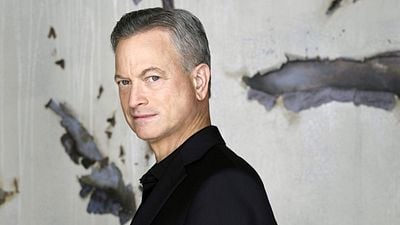 Imagem da notícia 13 Reasons Why escala ator de CSI: NY para temporada final