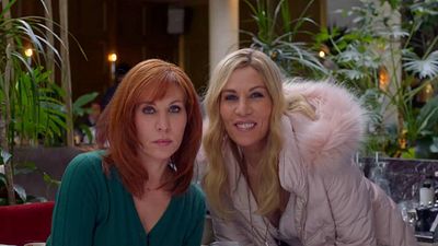 Imagem da notícia Minha Irmã de Paris: Atriz encontra sósia inconveniente no primeiro trailer da comédia (Exclusivo)