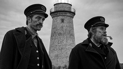 Imagem da notícia O Farol: Elogiado filme de Robert Pattinson e Willem Dafoe ganha trailer legendado