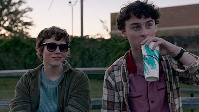 Imagem da notícia I Am Not Okay With This:Série dos criadores de Stranger Things ganha teaser e data de estreia