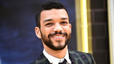 Imagem da notícia Da Netflix a Detetive Pikachu: Conheça a carreira de Justice Smith, estrela do filme Por Lugares Incríveis
