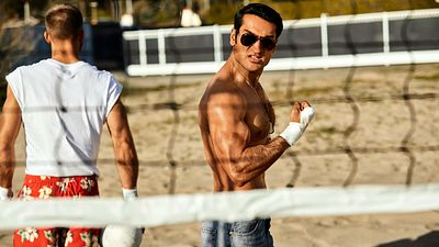 Imagem da notícia Kumail Nanjiani vira Wolverine em ensaio fotográfico