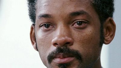 Imagem da notícia Will Smith chora e abraça uma criança em todos os seus filmes? Conheça a teoria!