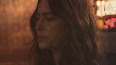 Imagem da notícia Você Nem imagina: Alexxis Lemire protagoniza cena deletada do filme da Netflix