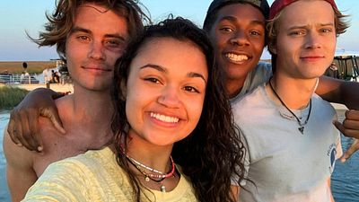 Imagem da notícia Outer Banks, da Netflix, é renovada para 2ª temporada