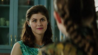 Imagem da notícia Os Segredos do Castelo: Alexandra Daddario fala sobre a capacidade de o terror trazer ensinamentos (Entrevista)