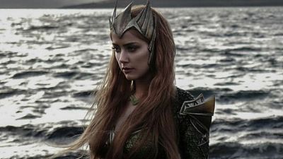 Imagem da notícia Amber Heard aparece completamente desconfortável em teste de figurino para Liga da Justiça