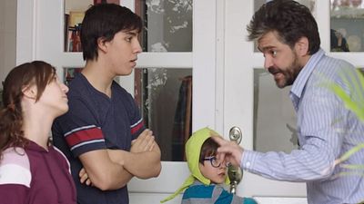 Imagem da notícia Sessão da Tarde de hoje (30/06): Mamãe Saiu de Férias tem quatro versões diferentes; entenda