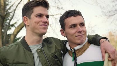 Imagem da notícia Elite: Quais os novos projetos de Miguel Bernardeau e Aron Piper após saída da série da Netflix?