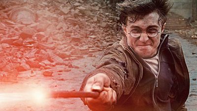 Imagem da notícia Harry Potter: Cenas deletadas revelam redenção para vilões e momento emocionante que os fãs queriam