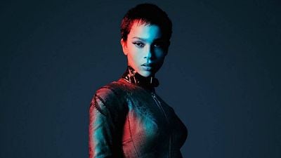 Imagem da notícia Batman não será primeira vez de Zoë Kravitz como Mulher-Gato: Atriz estreou no papel em filme de 2017; relembre