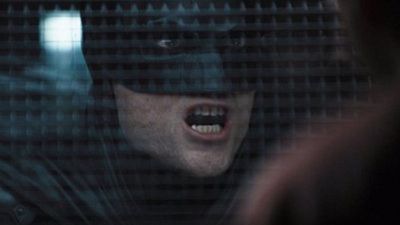 Imagem da notícia Batman: Matt Reeves descreve cena deletada com Robert Pattinson e AQUELE personagem