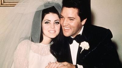 Elvis: Esposa tinha 14 anos quando conheceu cantor e revela que casamento foi “difícil"