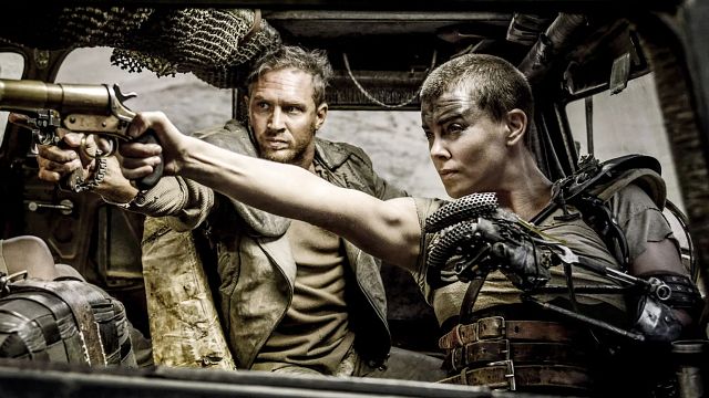 Imagem da notícia "Você é tão desrespeitoso": A lendária guerra entre Tom Hardy e Charlize Theron no set de Mad Max