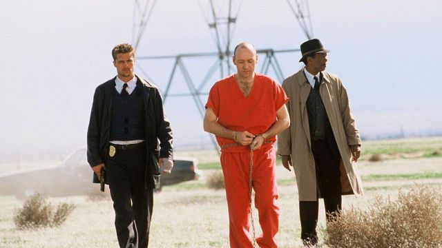 Imagem da notícia "Coloque a cabeça na caixa": David Fincher relembra o erro fortuito que tornou possível um dos melhores finais da história do cinema