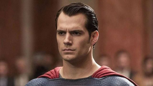Imagem da notícia James Gunn confirma que o Universo DC queria se livrar de Henry Cavill depois de Liga da Justiça: "Estava muito mais desorganizado do que agora"