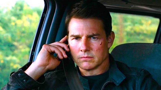 Imagem da notícia Após 48 anos, Tom Cruise pode herdar personagem de Clint Eastwood, mas projeto segue incerto
