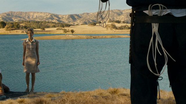 Imagem da notícia Dica de streaming: Três estrelas da Marvel caçam um serial killer neste suspense tão bom quanto Seven!