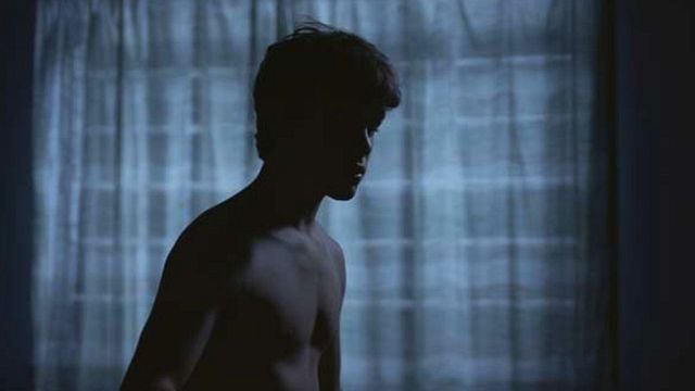 Imagem da notícia Você só tem 4 dias para assistir a este filme na Netflix: Premiada em diversos festivais, obra emocionante tem 93% de aprovação