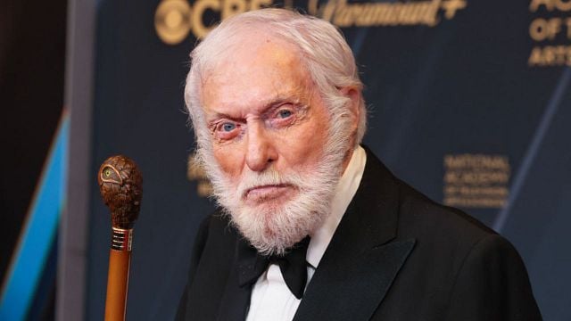 Imagem da notícia Dick Van Dyke está próximo de completar 100 anos, mas longevidade do ator de Mary Poppins tem seu lado ruim