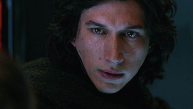 "Eu me lembrava disso todos os dias": É uma das cenas mais memoráveis de Star Wars e Adam Driver ouvia falar dela o tempo todo