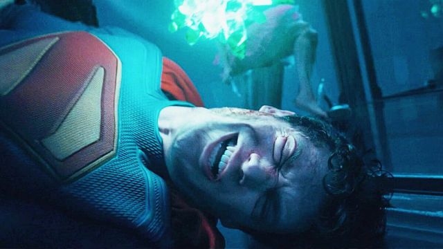 Imagem da notícia James Gunn responde à pergunta muito específica de um fã sobre os excrementos do Superman: "Pensamos nisso"