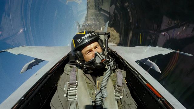 Imagem da notícia “Tom Cruise diz ‘Oh não!’ e o helicóptero começa a cair”: Um dos pilotos de Top Gun - Maverick compartilha lembrança improvável com o astro
