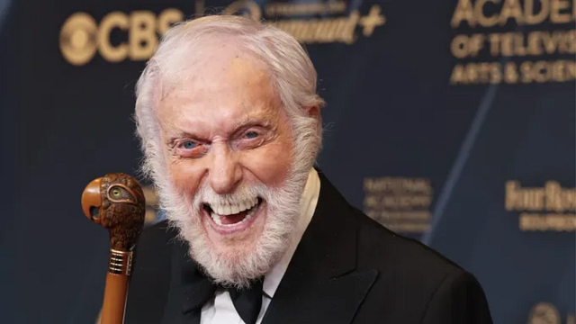Imagem da notícia Dick Van Dyke, aos 100 anos, sobre o segredo de sua longevidade: "Raiva e ódio são coisas que nos consomem por dentro"