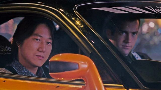 Imagem da notícia Pause Velozes & Furiosos: Desafio em Tóquio neste exato minuto para ver a homenagem especial deixada pela franquia de Vin Diesel